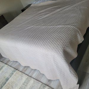 Hotel Collection Coverlet Queen size Cotton&polyester